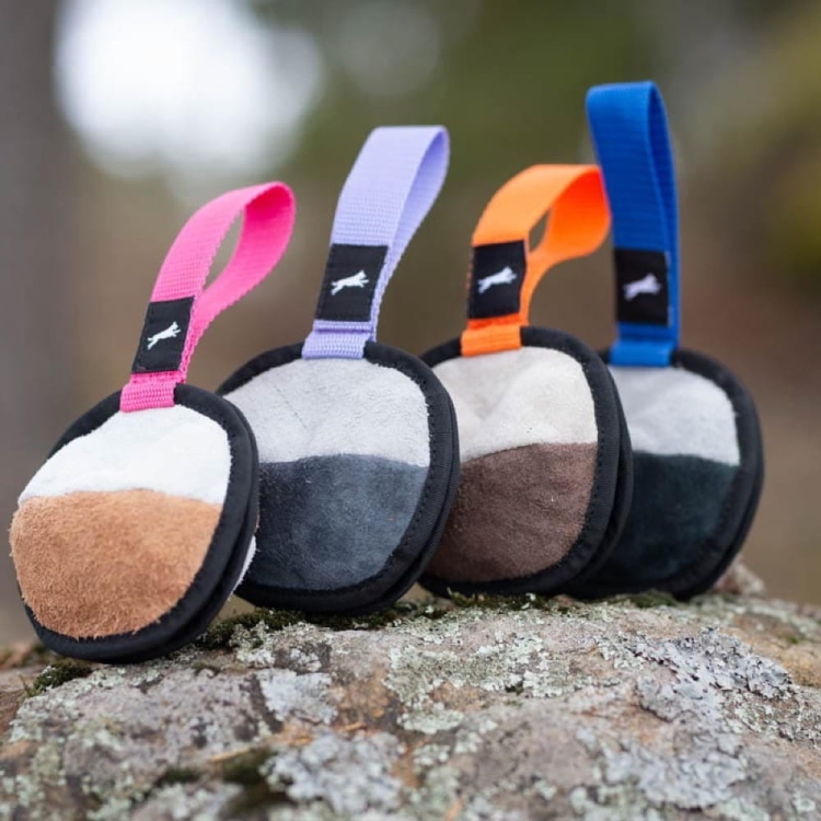 Sweetie ball with a treat pocket genuine leather and sheeps wool all colours.jpg
